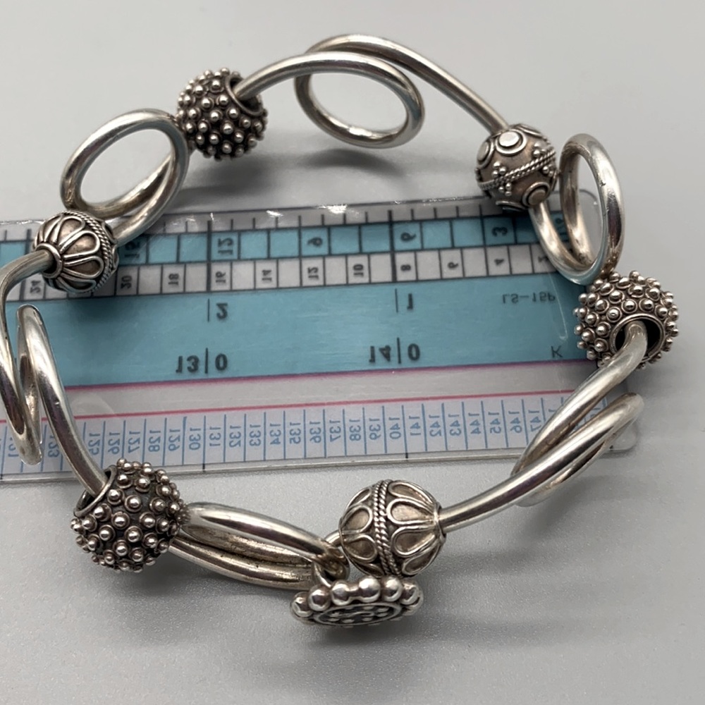 Unique sterling silver bangle bracelet with decorative sterling beads 🌸 - Picture 4 of 8